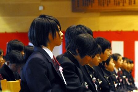 中学校入学生整列