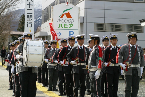 分列行進ラッパ隊