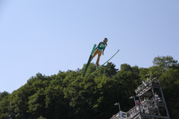 飛空姿勢