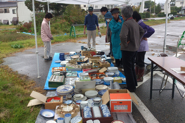 回収された食器