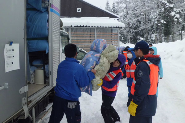 布団荷下ろし
