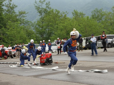 小型ポンプ車ホース延長