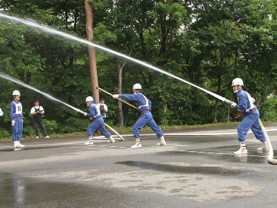 ポンプ車競技放水
