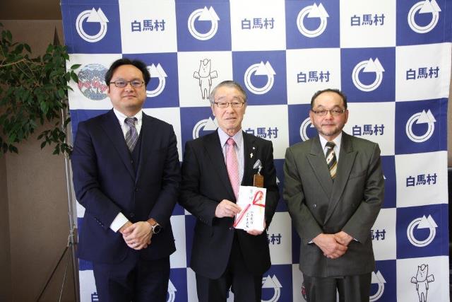 村長と山の音楽家記念写真