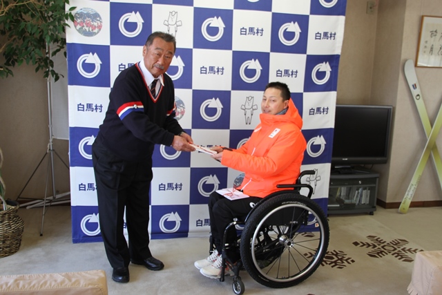夏目選手とスキークラブ会長