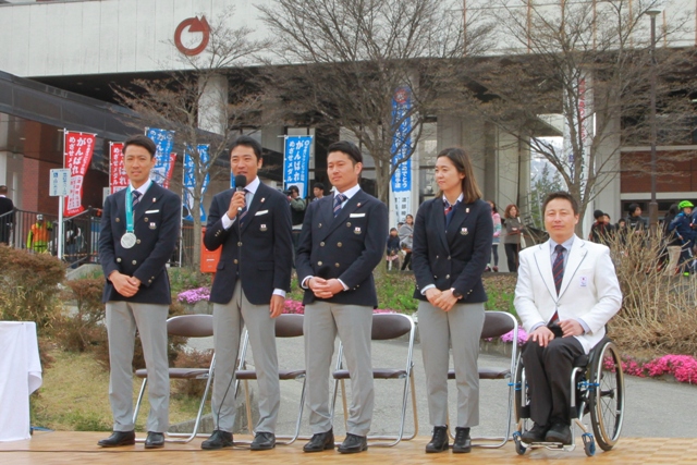 報告会選手整列