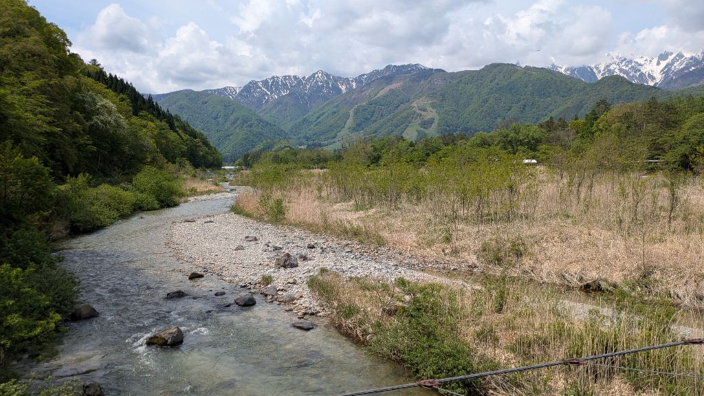 河原の石ころ観察会写真