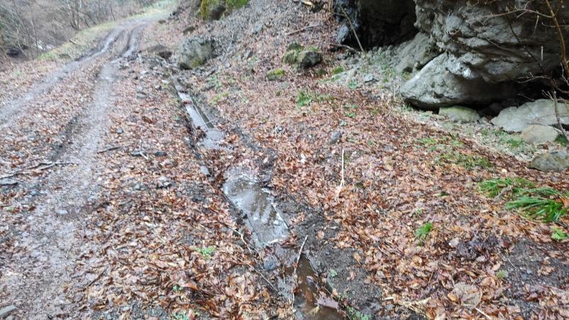 青鬼水路施業前