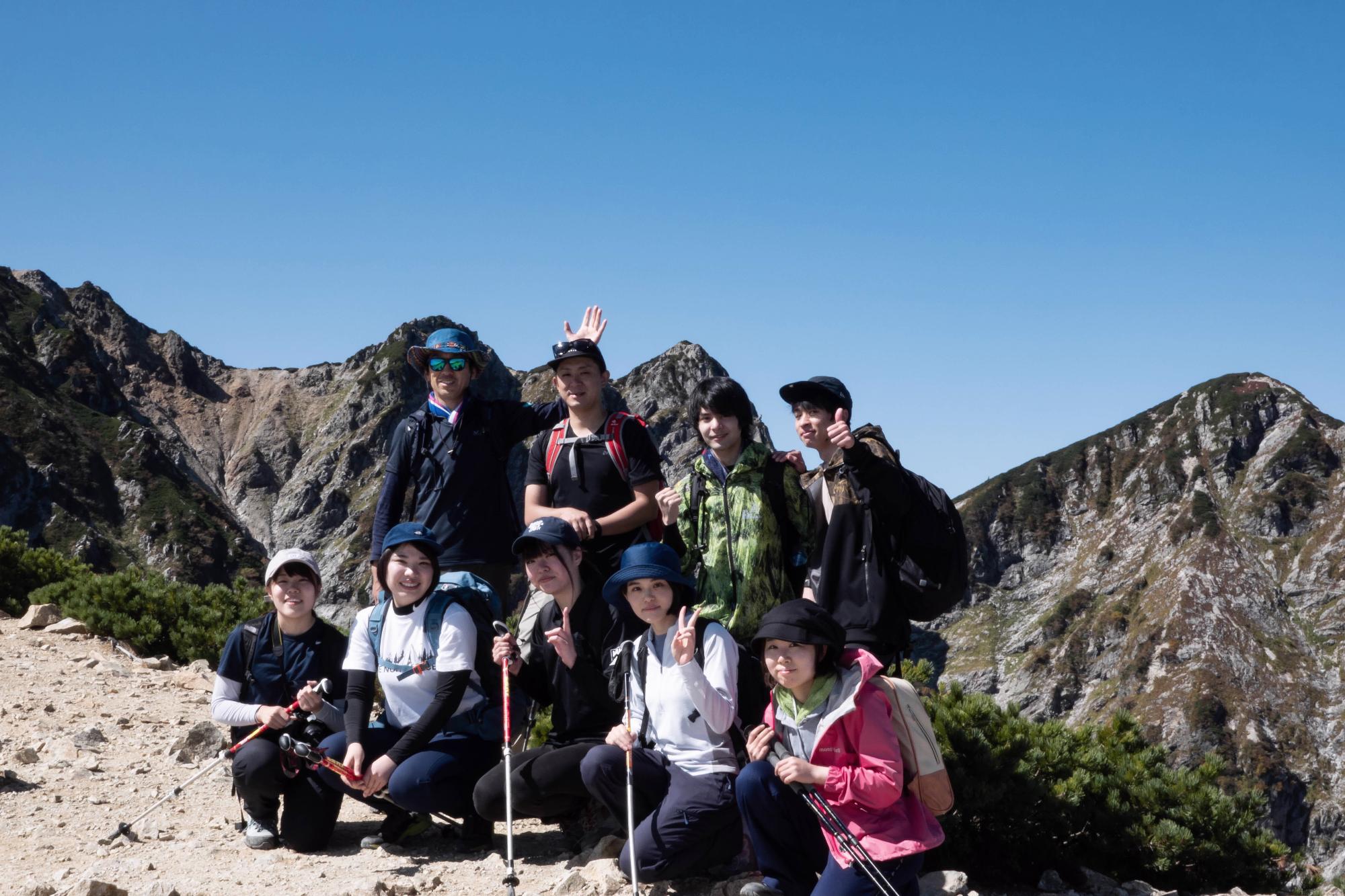 職員登山の様子