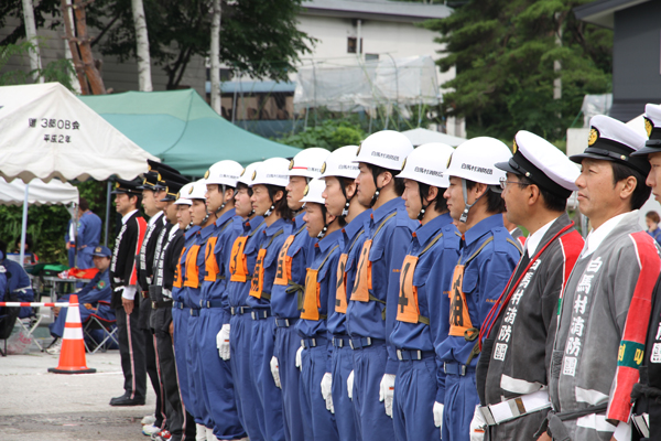 白馬村消防団整列