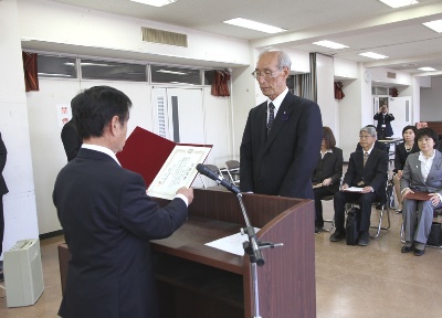 当選証書付与北澤議員