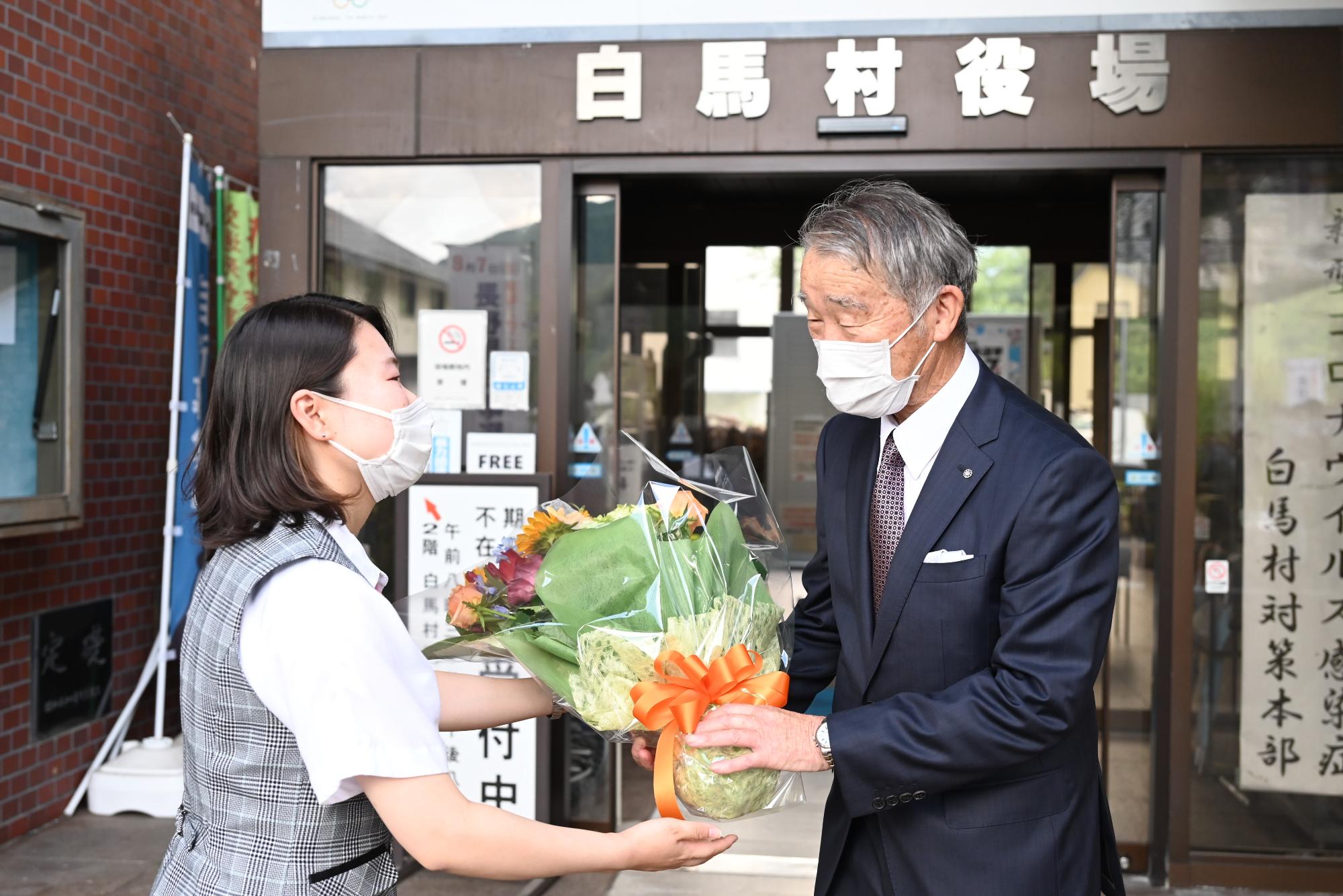 下川村長退任式