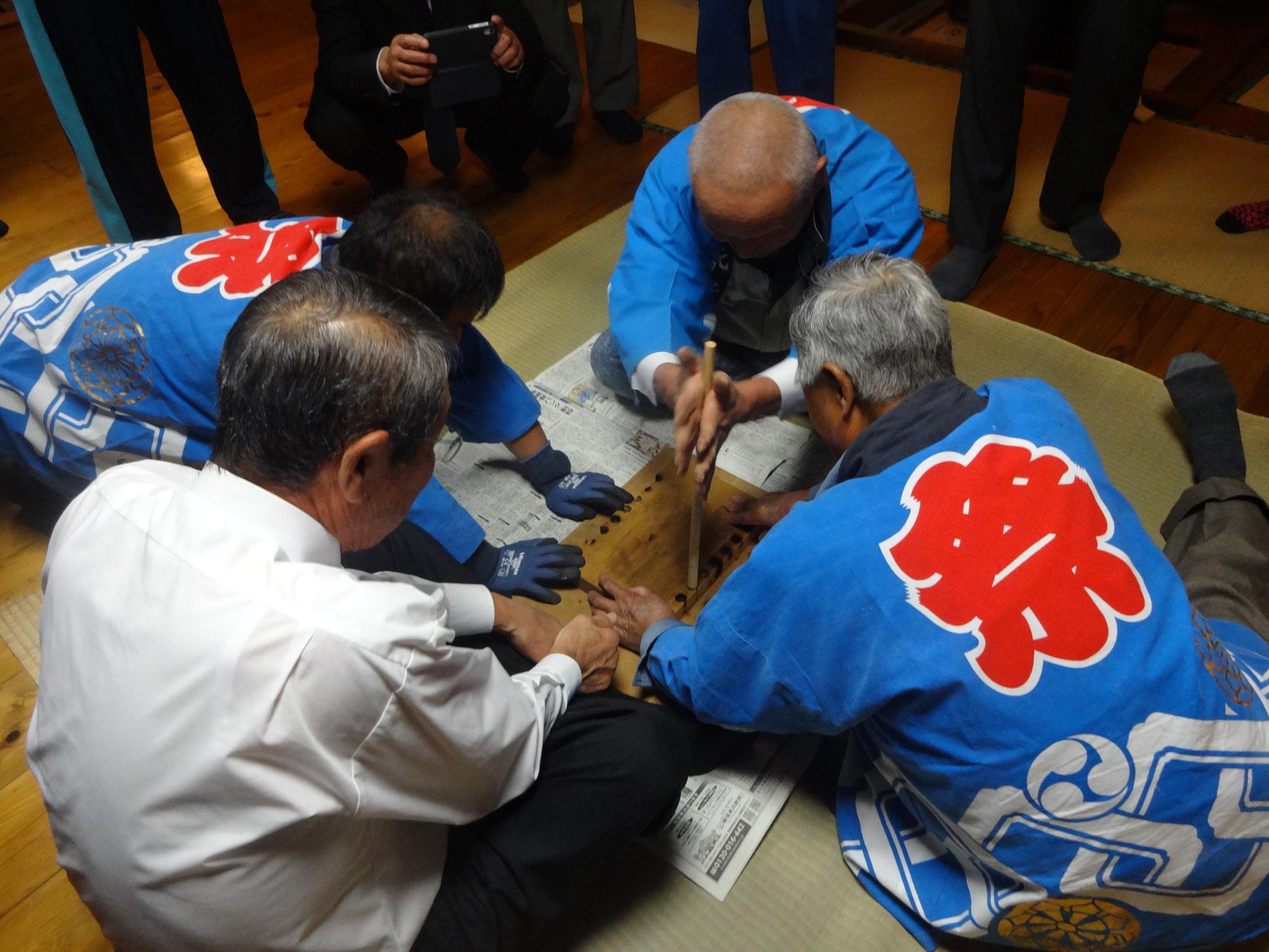 青鬼神社祭典 火揉みの神事