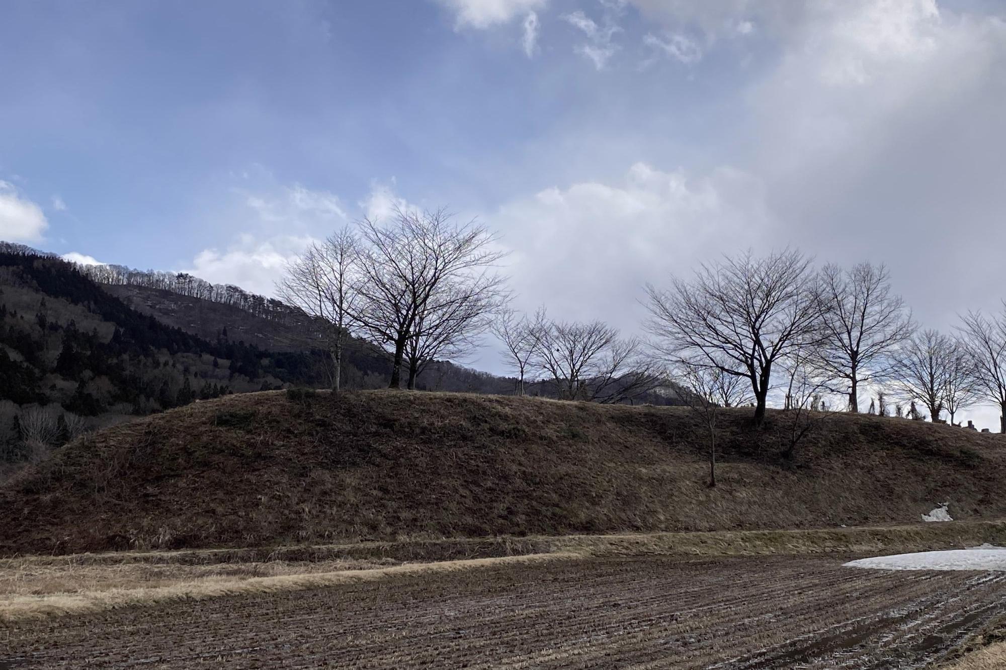 船山遺跡全景
