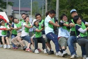 運動会　綱引き（白馬町）