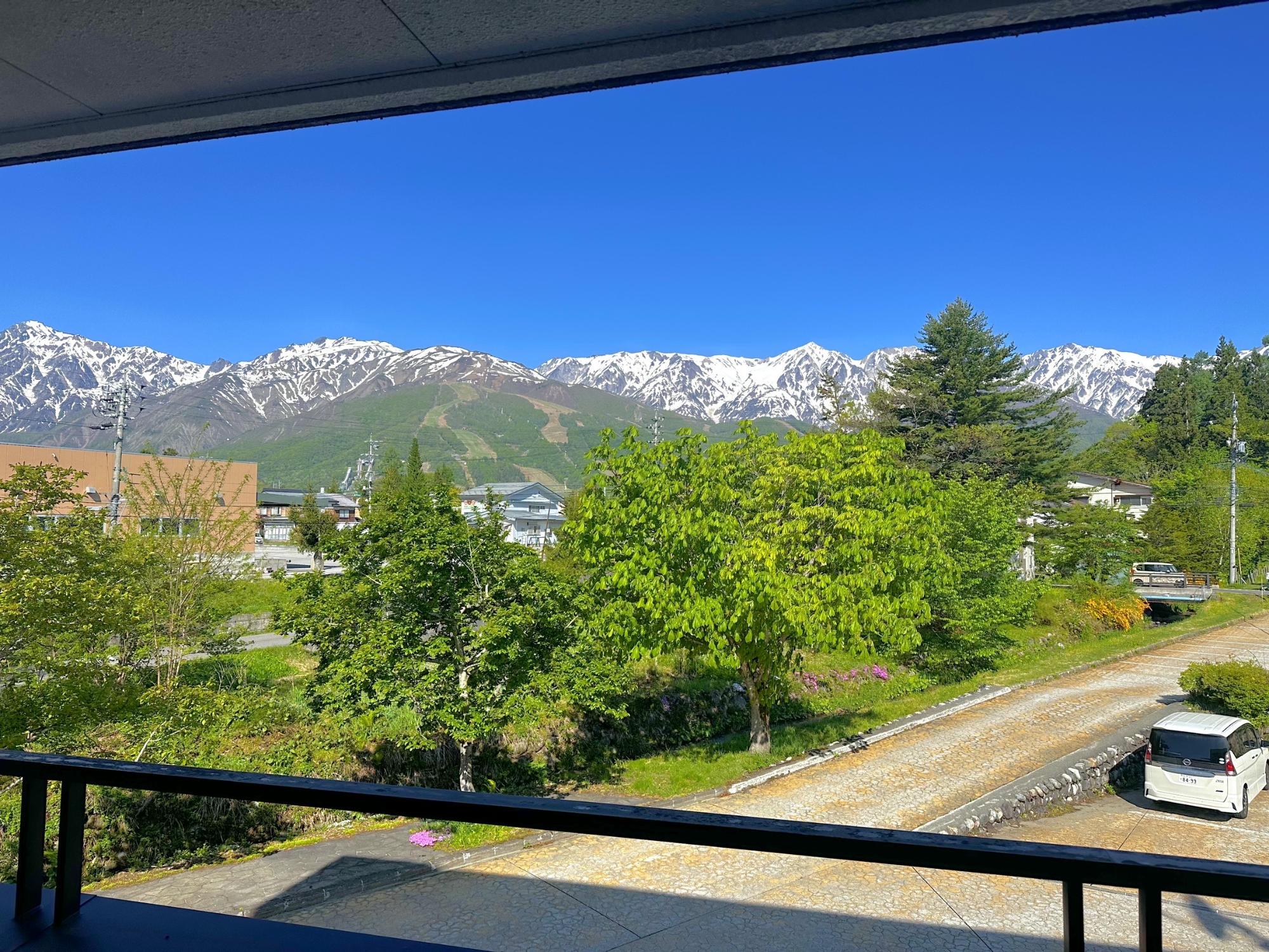 村長室からの景色春