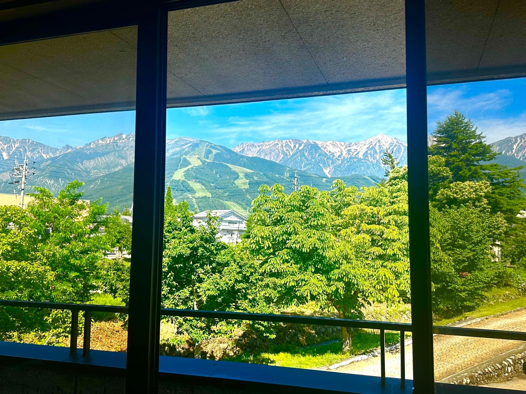 村長室からの景色7月