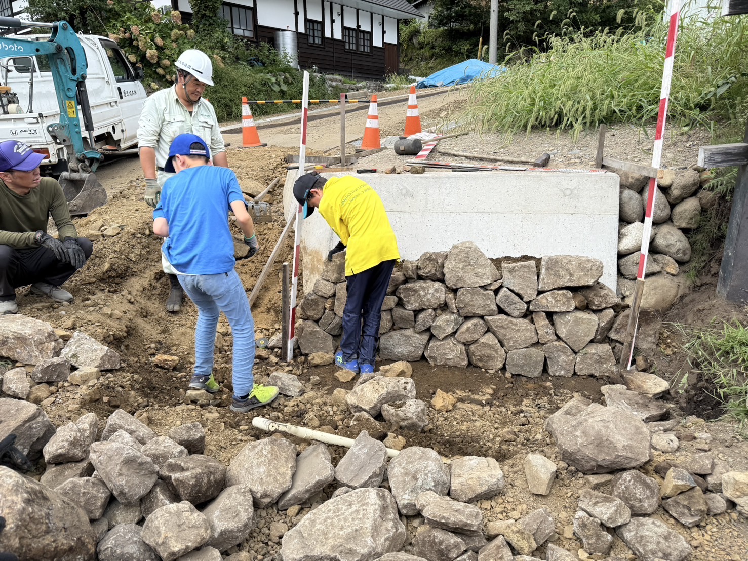 白馬村青鬼集落 石積みのワークショップ
