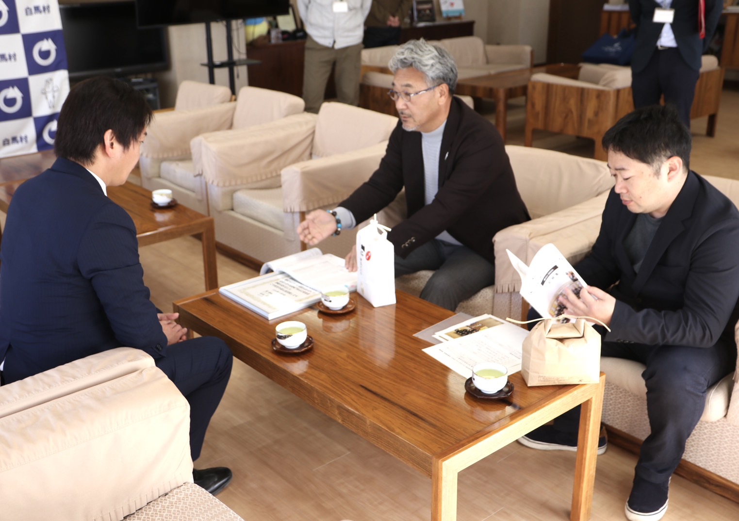 白馬農場さんと農家の久保田健司さん