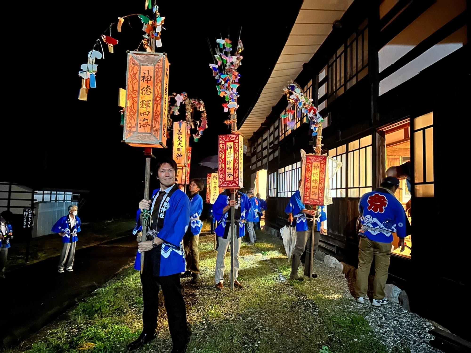 青鬼神社祭典 火鑚り（揉み）の神事