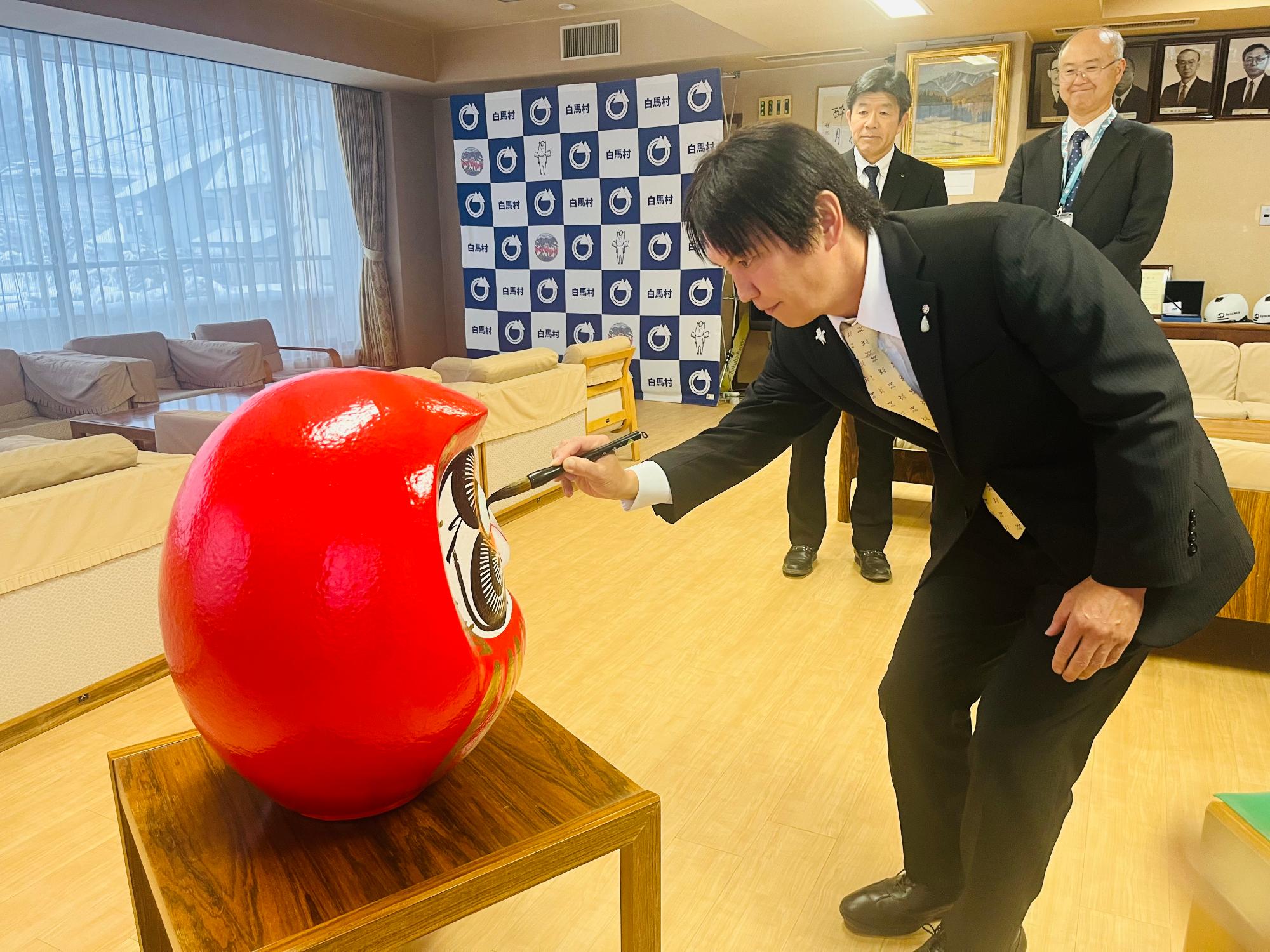 仕事納め ダルマの目入れ