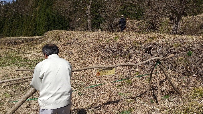 青鬼棚田整備看板取り付け