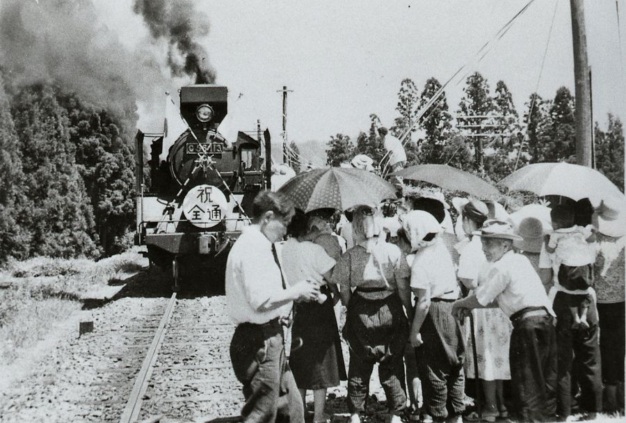 1957年 大糸線全線開通