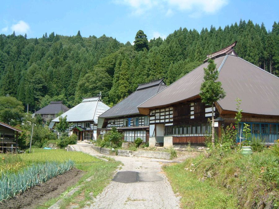 2000年 青鬼地区 重要伝統的建造物群保存地区に選定